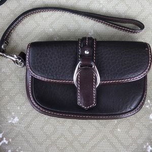 Dooney & Bourke